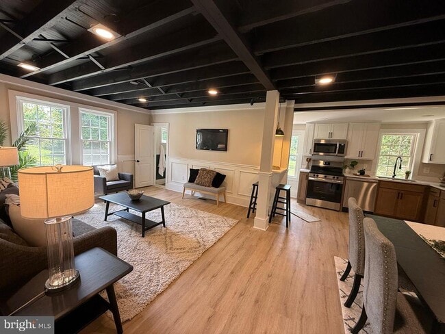 Building Photo - 10141 Liberty Rd