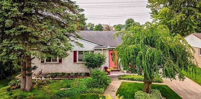 Building Photo - 9768 Jackson St