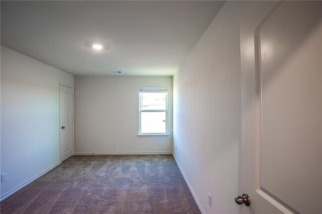 Building Photo - 14201 Prairie Sod Ln