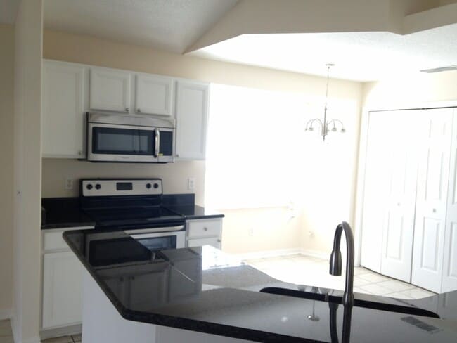 Building Photo - 138 Pin Oak Pl
