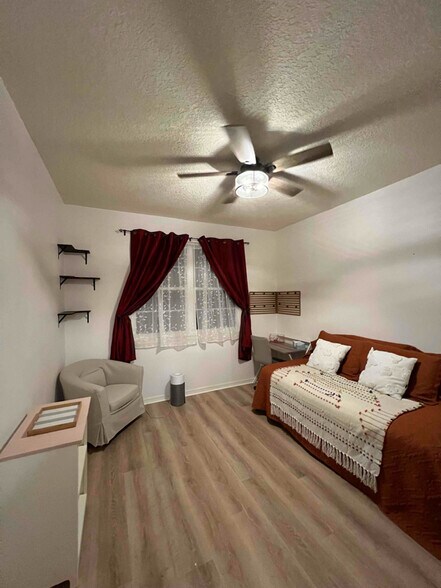 Building Photo - 10825 Windsor Walk Dr