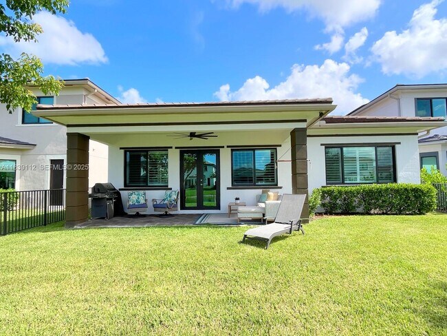 Building Photo - 10711 Aqua Ct