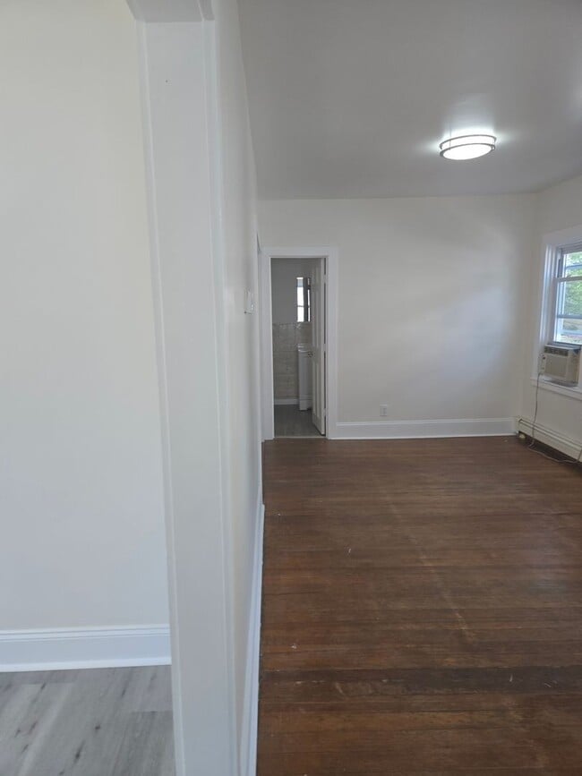 Building Photo - Providence/PC Area Single Family - $2,550