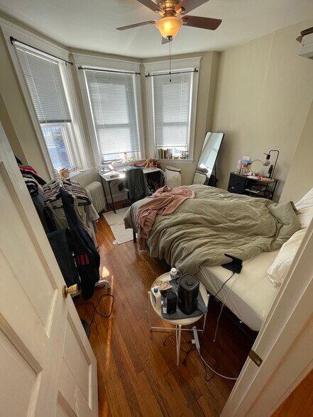 Primary Photo - 1177 Commonwealth Ave