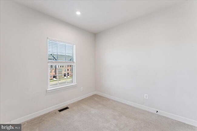 Building Photo - 14032 Sunrise Valley Dr