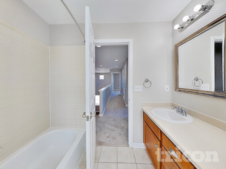 Building Photo - 24881 E Euclid Pl