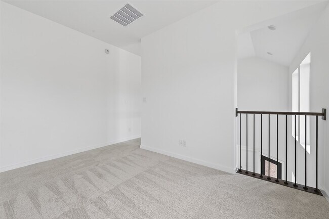 Building Photo - 16739 Lake Austin St