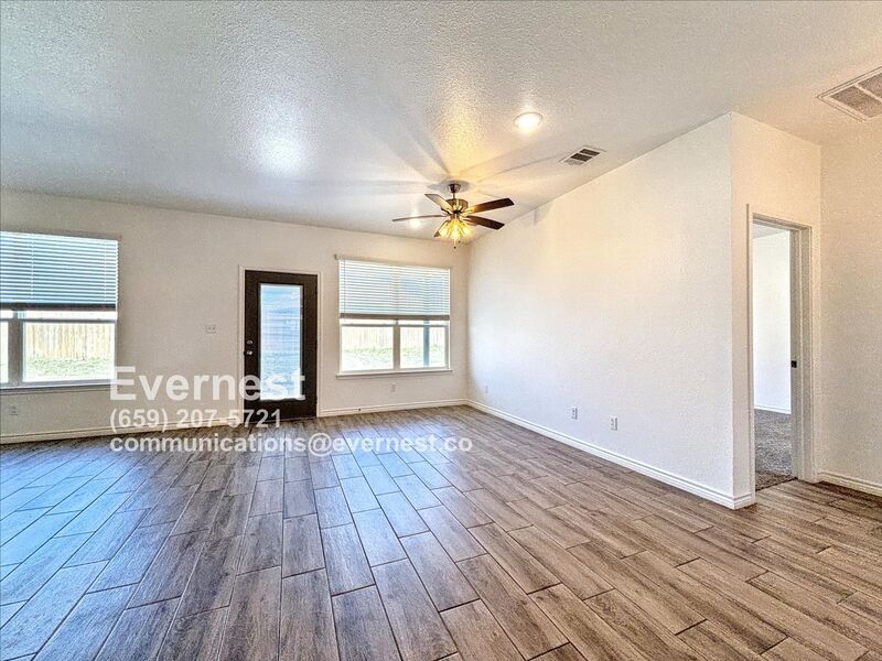 Building Photo - 8502 Trungle Rd