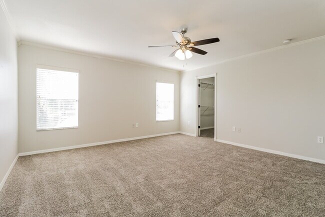 Building Photo - 19738 Timberbluff Dr