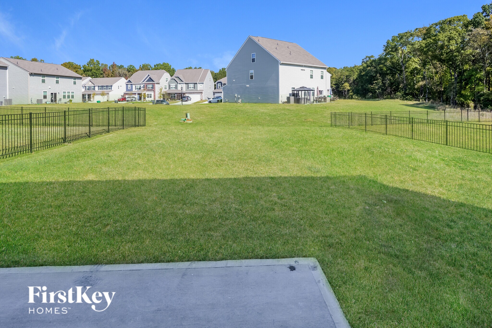 Building Photo - 16021 Pela Croix Dr