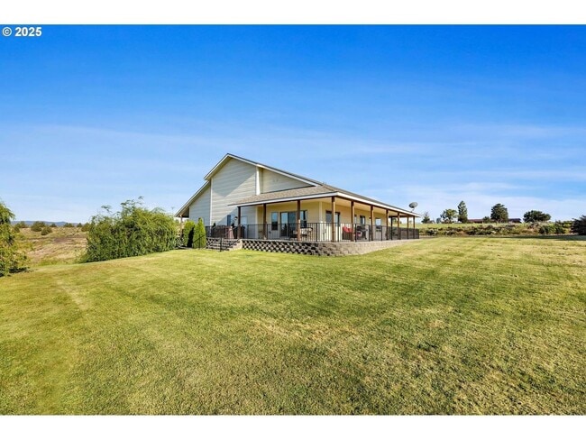 Building Photo - LUXURY FURNISHED ADU FOR RENT – 915 Sq. Ft. Private Retreat, Utilities included!