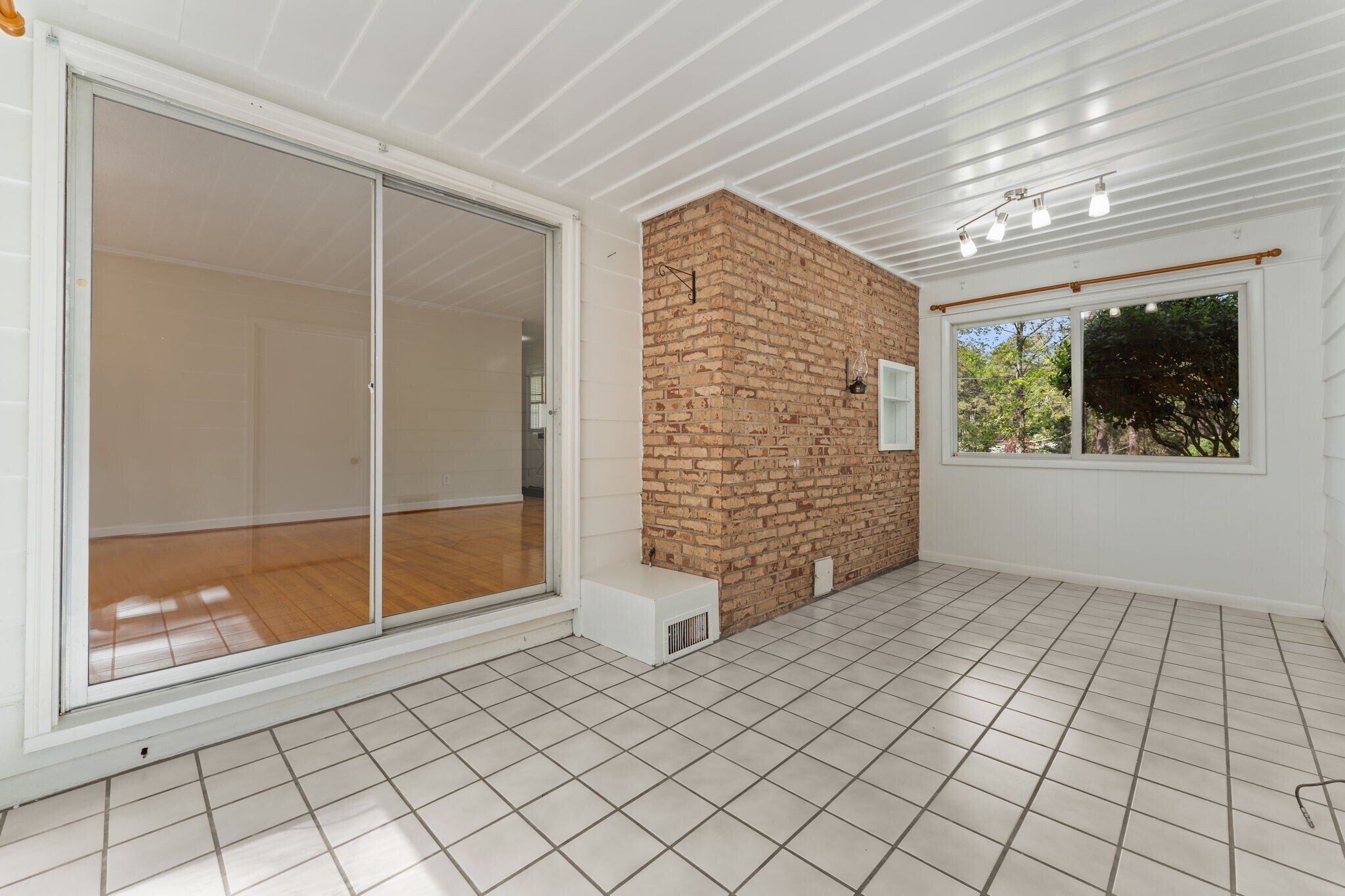 Building Photo - 1055 Inverness Rd