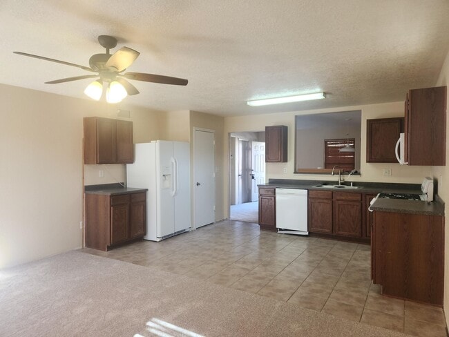 Building Photo - 6548 Ancients Rd NW