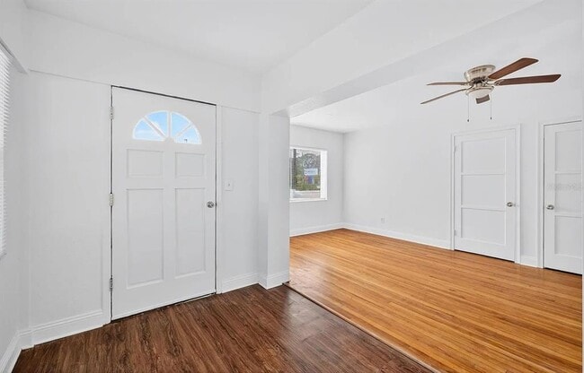 Building Photo - 5517 Gulfport Blvd S