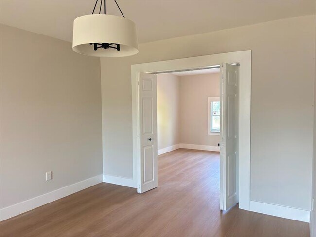 Building Photo - 10935 Gable St