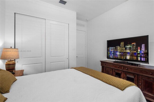 Building Photo - 4538 SW 173rd Ave