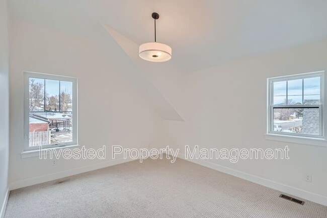 Building Photo - 3701 Steele St