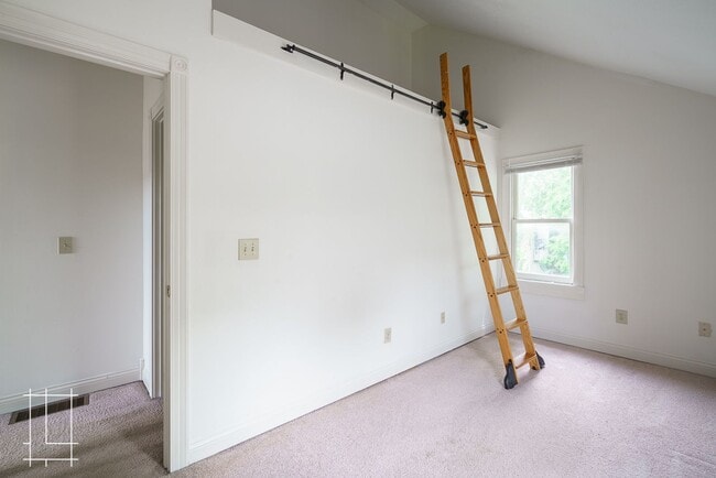 Building Photo - 193-195 Greenwood Ave