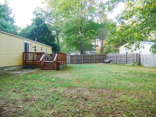 Building Photo - 136 Joan St