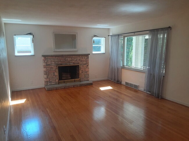 Building Photo - 9254 Sappington Rd