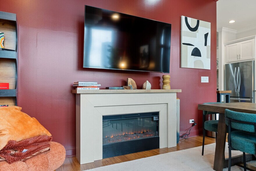 Building Photo - 1243 W Madison St