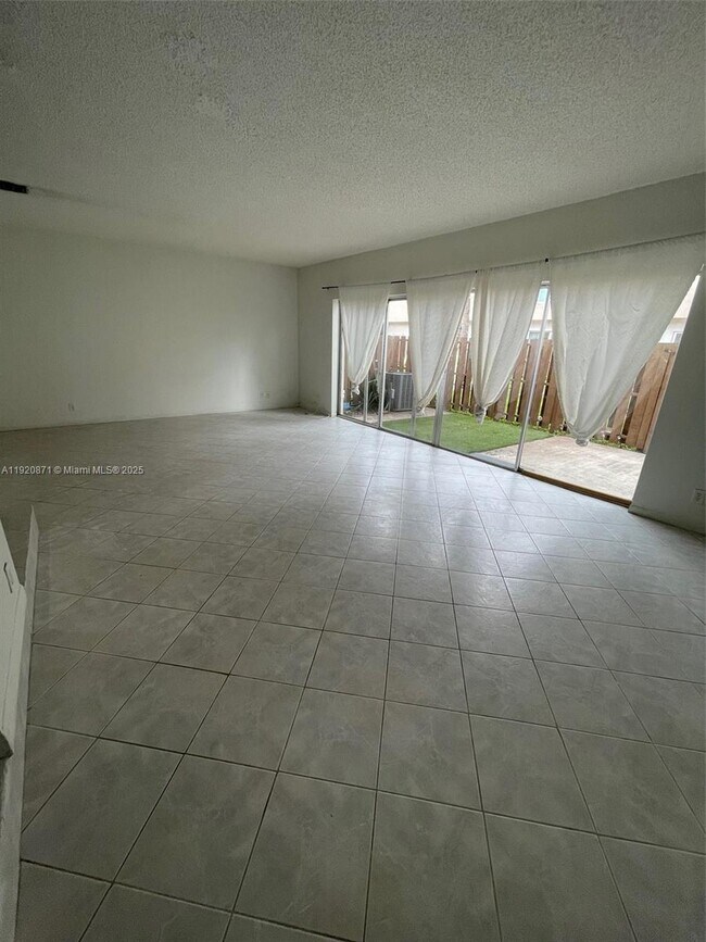 Building Photo - 8237 NW 8th Ct