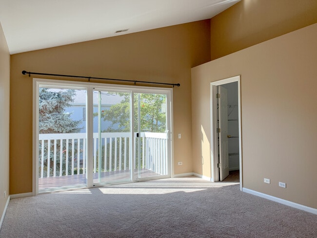 Building Photo - 2905 Stonewater Dr