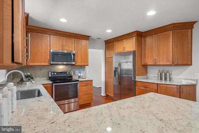 Building Photo - 9428 Meadow Shire Ln