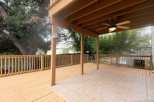 Building Photo - 224 Shadyview Dr