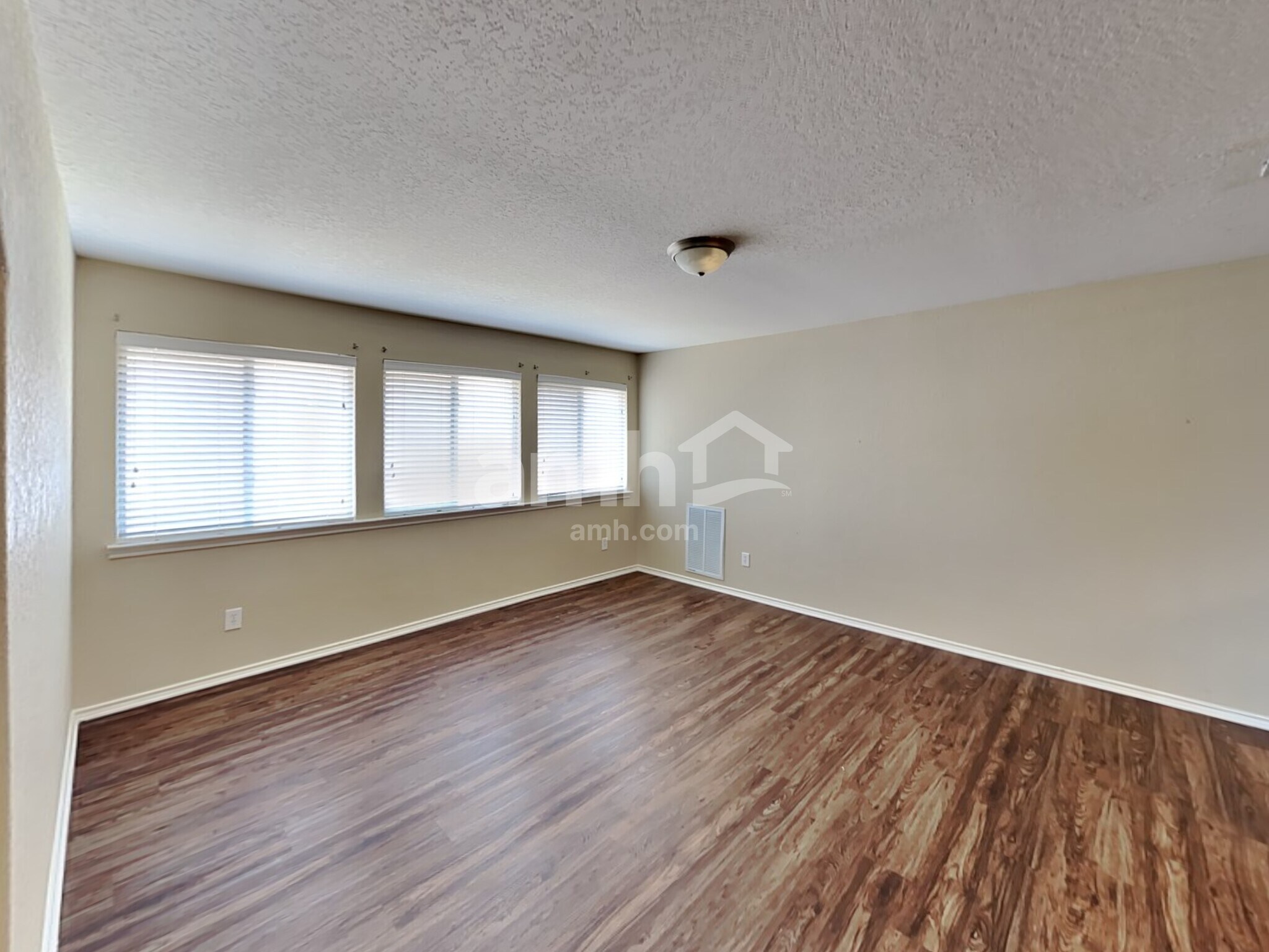 Building Photo - 6311 Palmetto Way