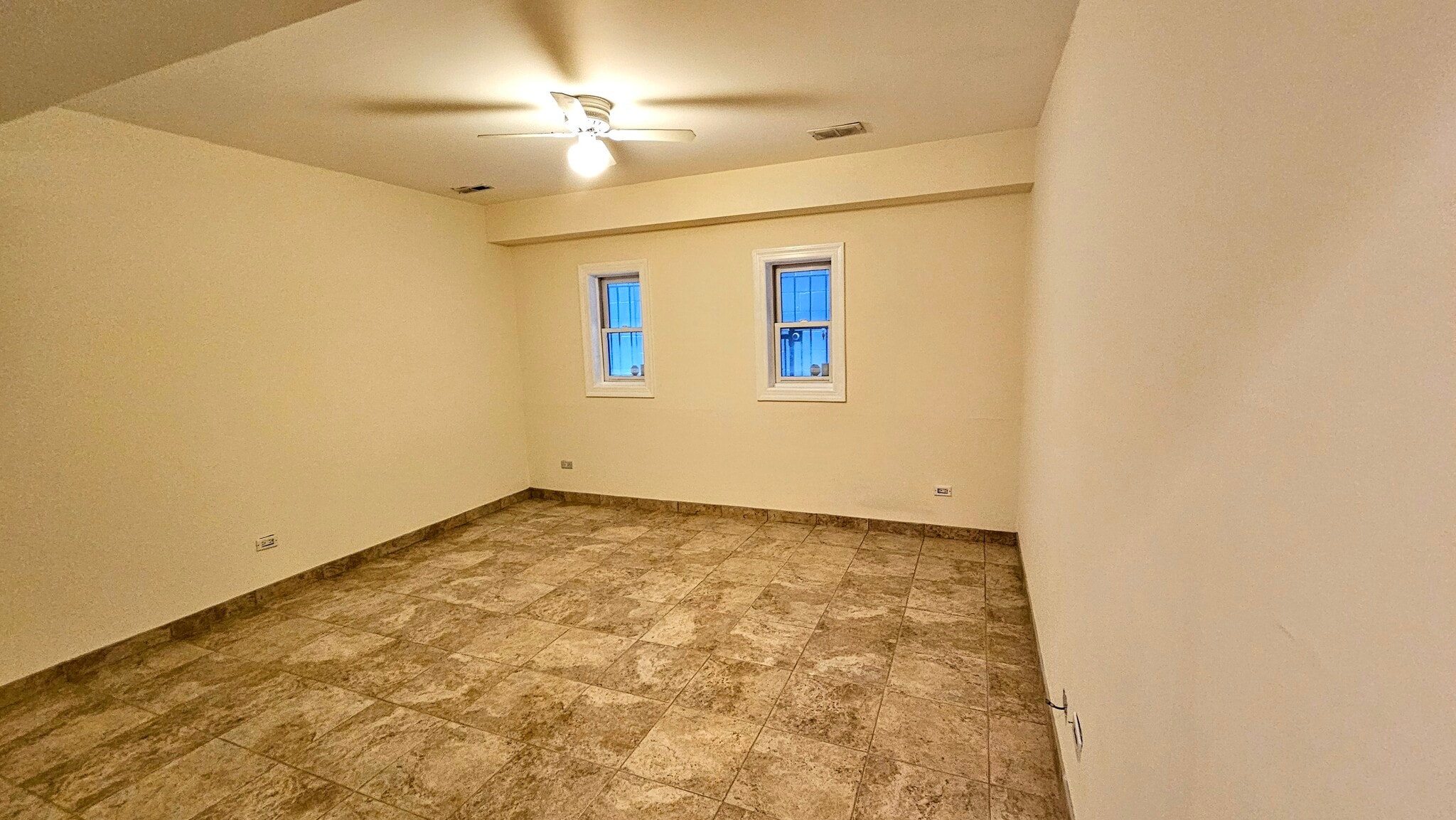 Building Photo - 509 N Hartland Ct