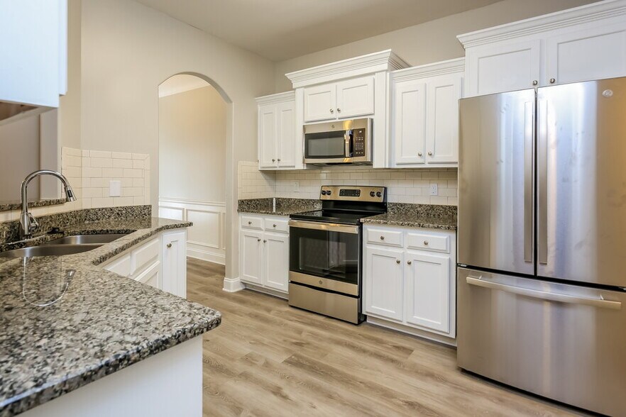 Building Photo - 1521 Lily Valley Dr