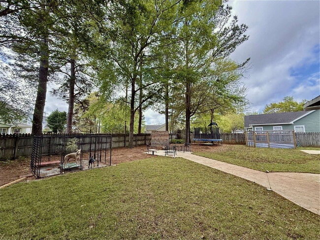 Building Photo - FOR RENT in Dothan , AL!!