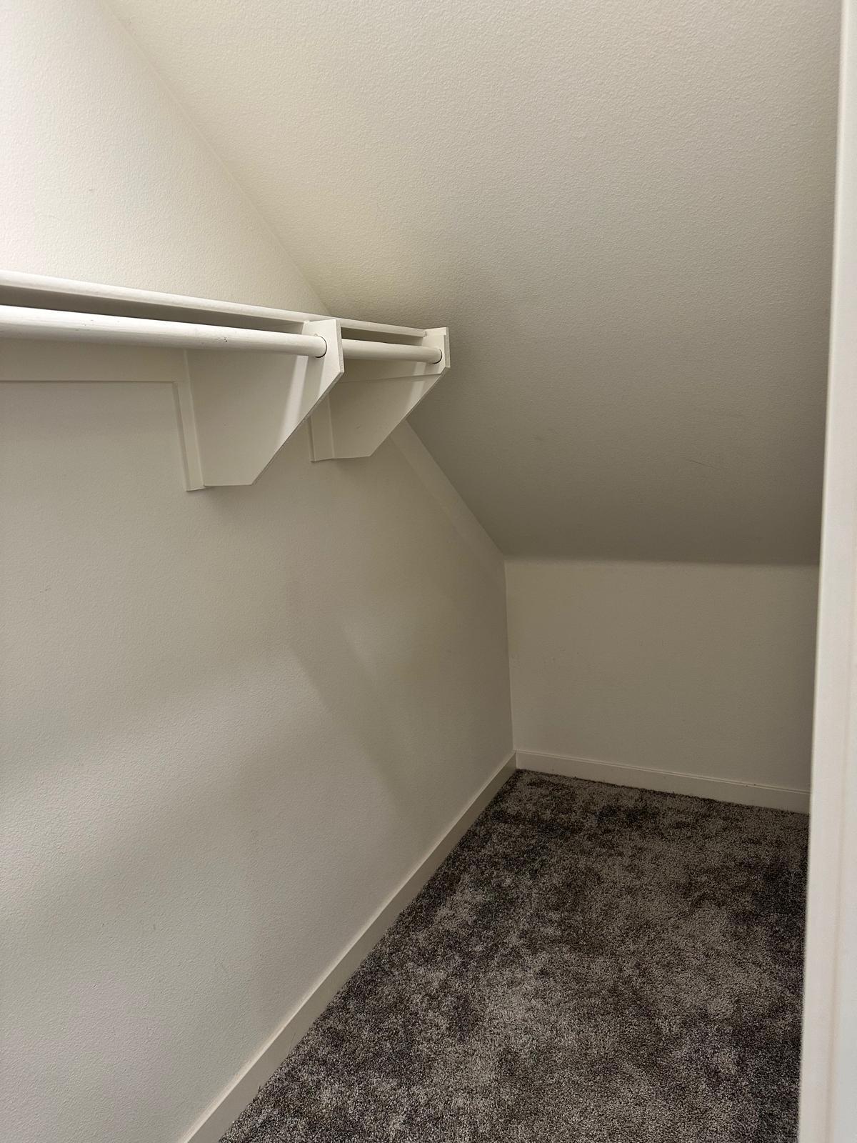 Building Photo - 140 Farmhouse Dr