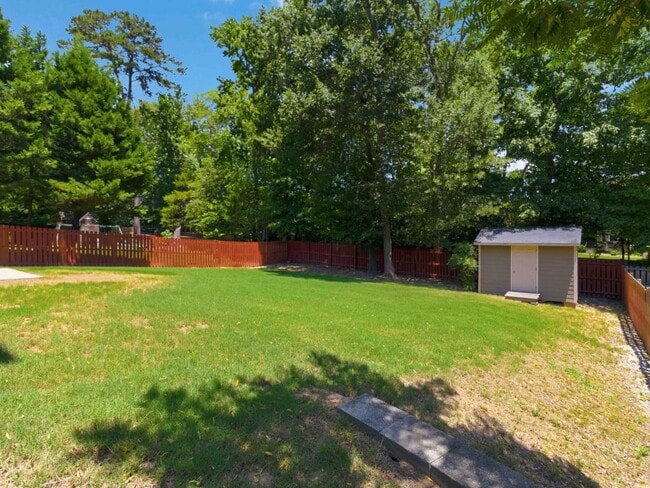 Building Photo - 310 Strasburg Dr