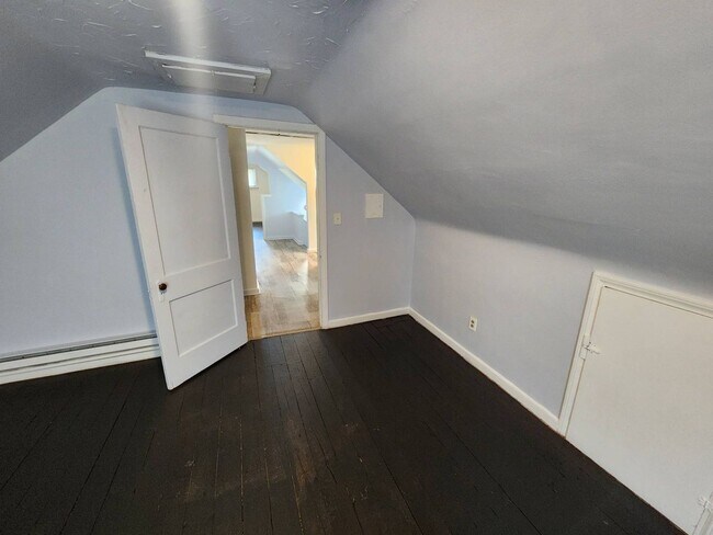 Building Photo - 3820 E.,142nd St., Cleveland, OH 44128