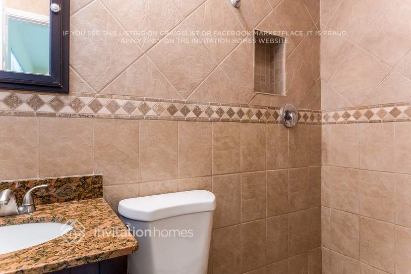 Building Photo - 1443 SW 10th St