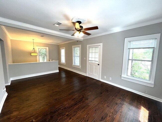 Building Photo - 1225 Euclid Ave NE