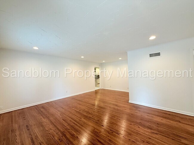 Building Photo - 3737 E 37th Pl