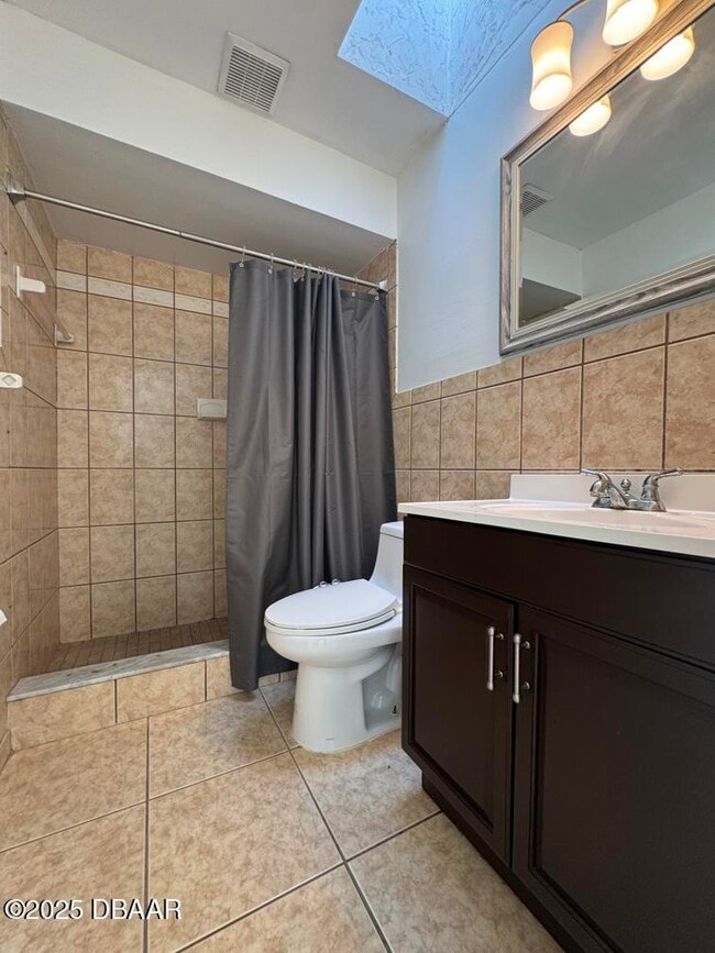 Building Photo - 397 Oslo Dr