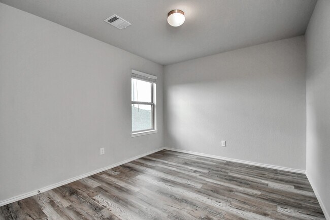 Building Photo - 5342 Prairie Dog Fork Ln