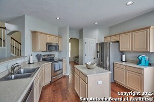 Building Photo - 935 Calico Garden