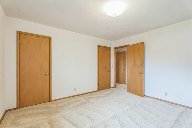 Building Photo - 2780 NE Jackson School Rd