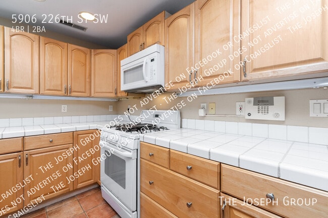 Building Photo - 5906 226th St SW