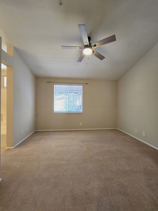 Building Photo - 109 Breakers Ln