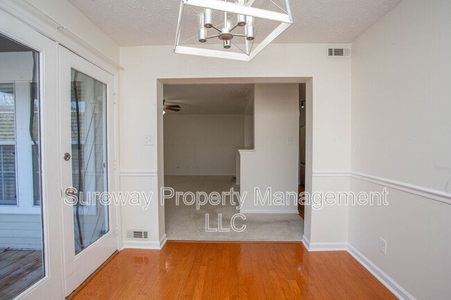 Building Photo - 67 Eldon Way