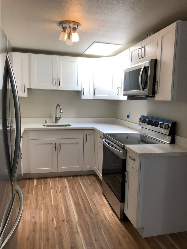 Building Photo - New Construction. Brand New large 2 bedroo...