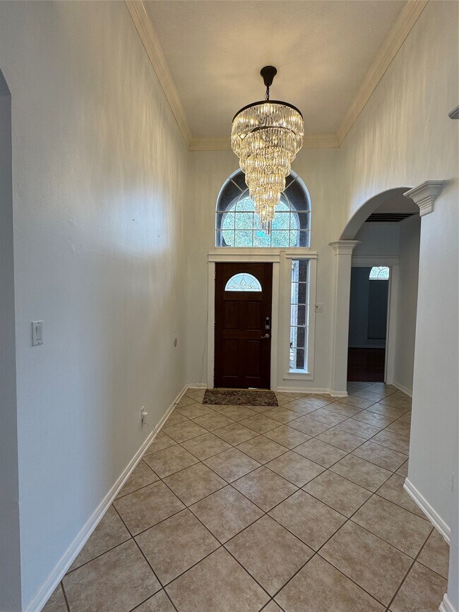 Building Photo - 12003 Sunrise Way