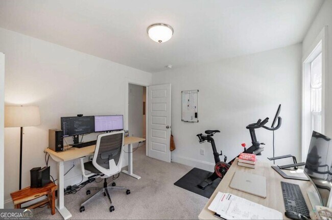 Building Photo - Modern Three Bedroom North Athens