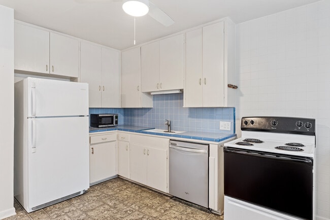 Building Photo - 417 W Gramercy Pl